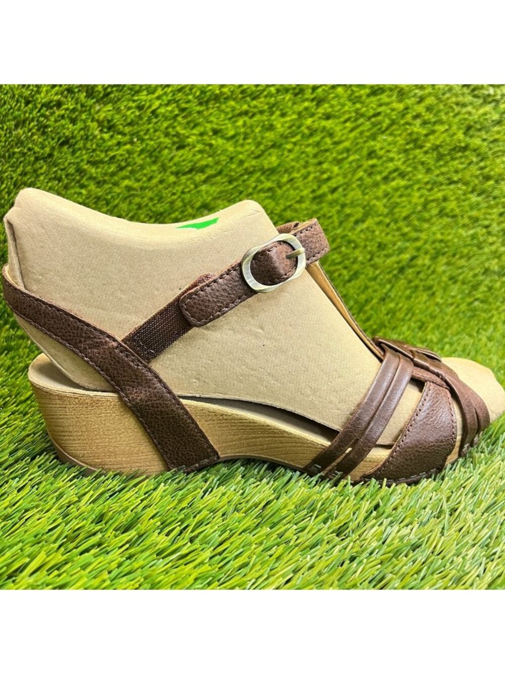 Dansko Tia Wedge Womens Size 8.5 Brown Beige Classic Outdoor Strappy Sandals